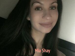 Mia_Shay